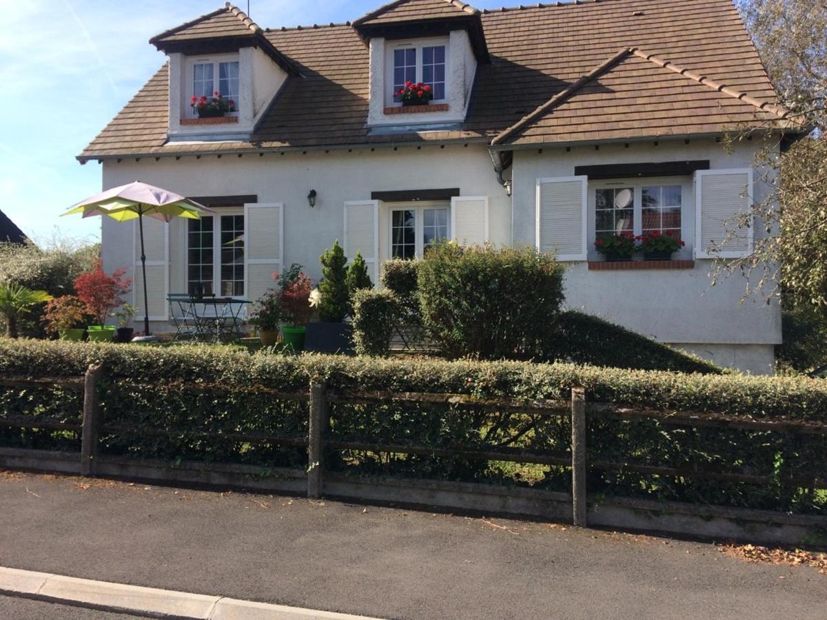 Saint-Cyr-en-Val Clos Du Bourg Bed & Breakfast エクステリア 写真